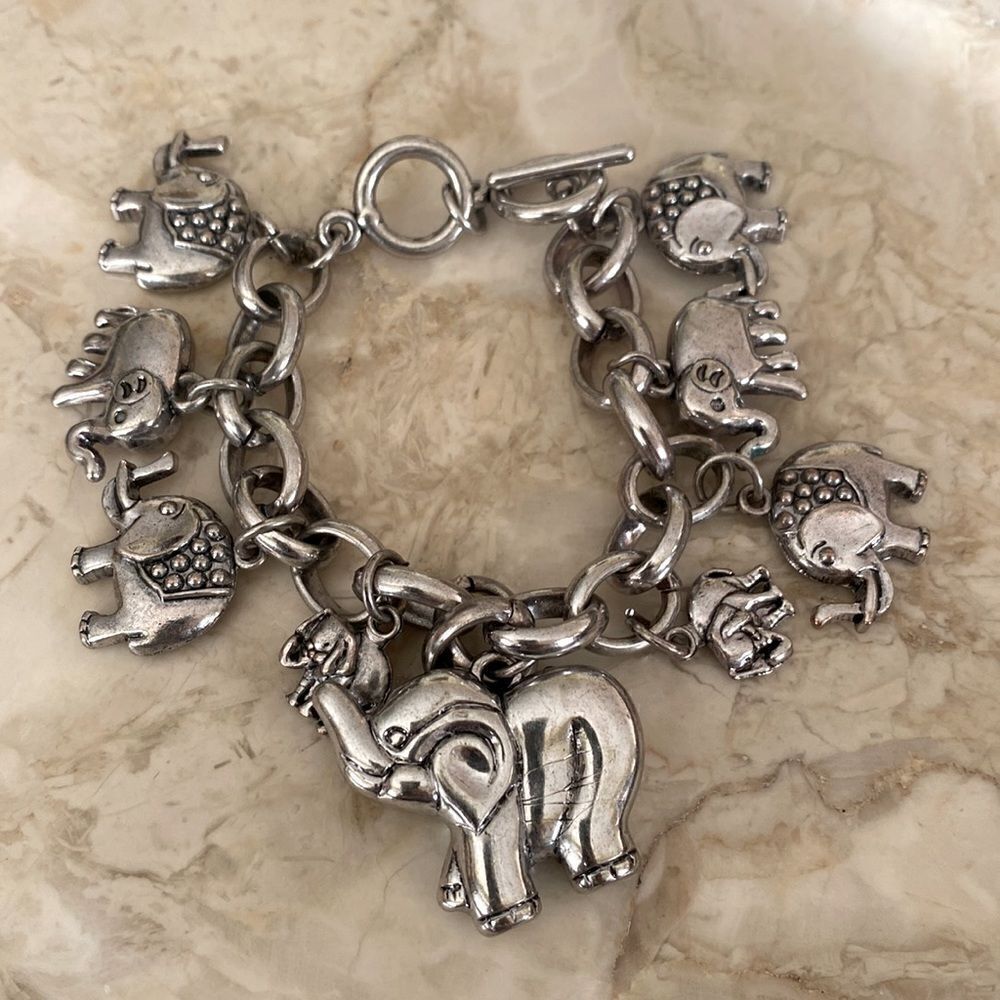 Chunky Oval Link Silver Tone Elephant Toggle Charm Bracelet